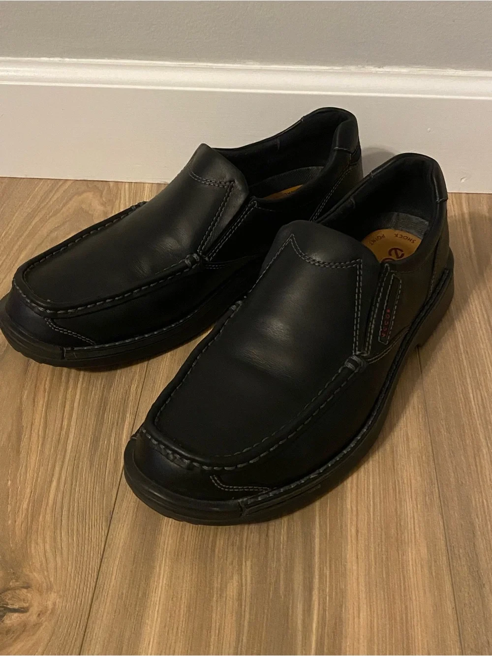 ECCO EU 44 Men’s US 10 10.5 black leather slip on loafers ltwt shock point shoes